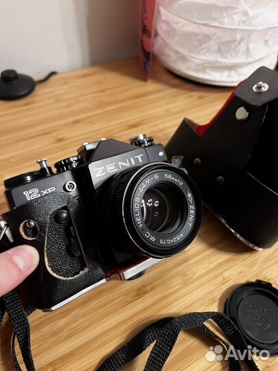 Плёночный фотоаппарат Zenit 12XP + Helios-44M-6