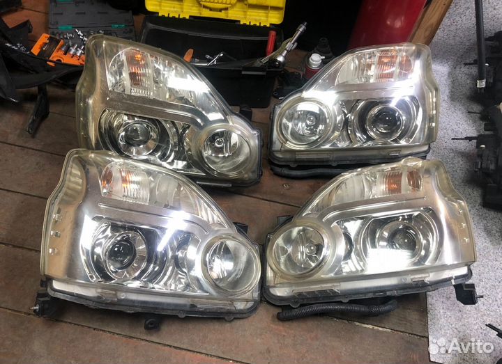 Фара Nissan X-Trail T31