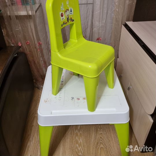 Детский столик и стульчик