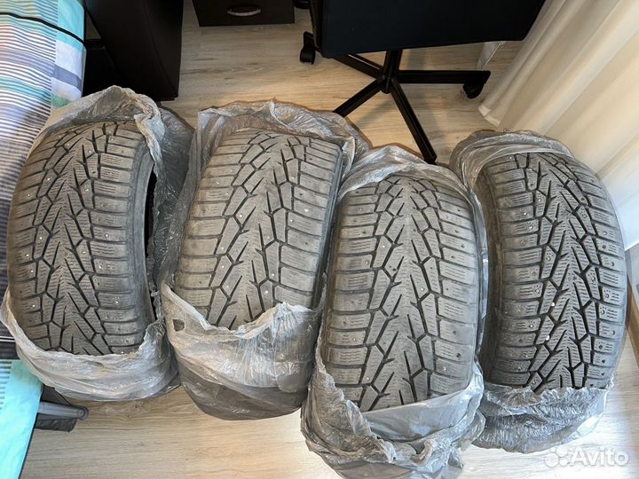 Nokian Tyres Hakkapeliitta 7 225/40 R18 и 255/35 R18 92T