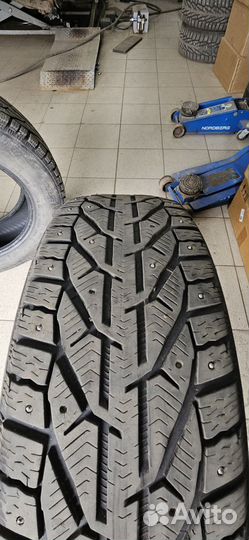 Kormoran SUV Stud 235/65 R17