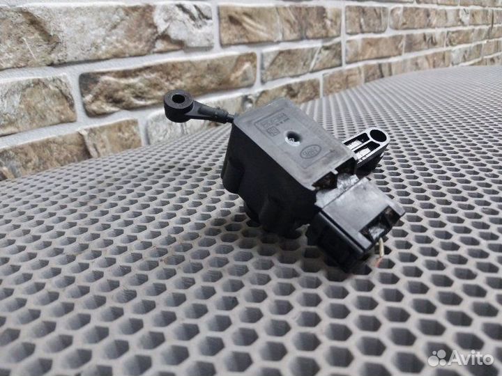 Датчик высоты дорожного просвета Land Rover