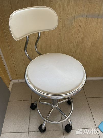 Стул косметолога