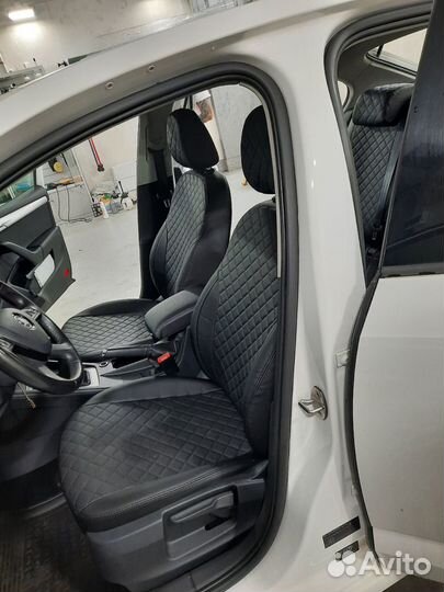 Чехлы Skoda Octavia Экокожа ромб Автопилот