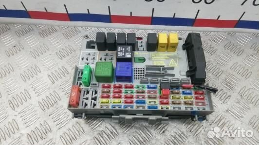 Блок предохранителей opel zafira A (SML17M101)