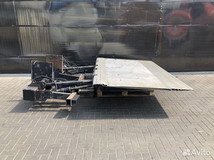 Гидроборт Cargolift Bar Man TGM