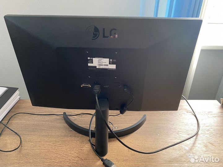 Монитор LG 22мк600М-В