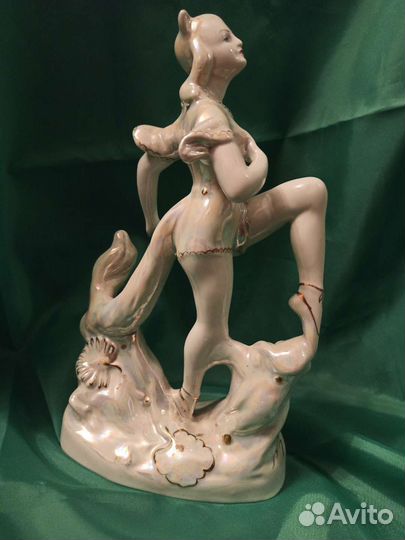 Статуэтка 50е годы