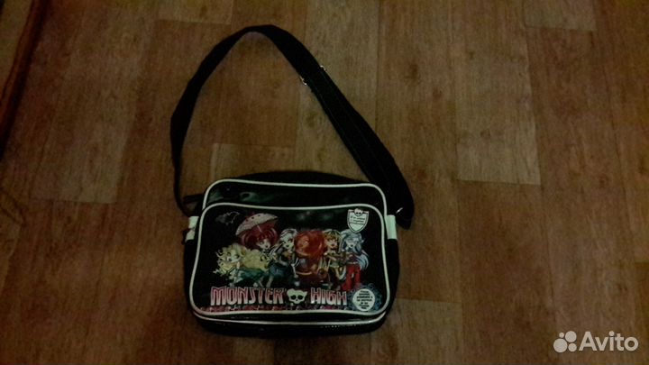 Продам школьную сумку винкс и монстр хай