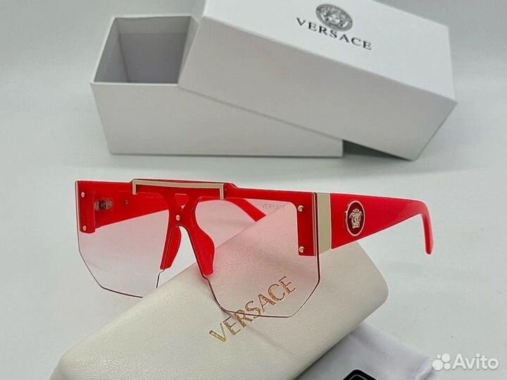 Солнцезащитные очки Versace женские