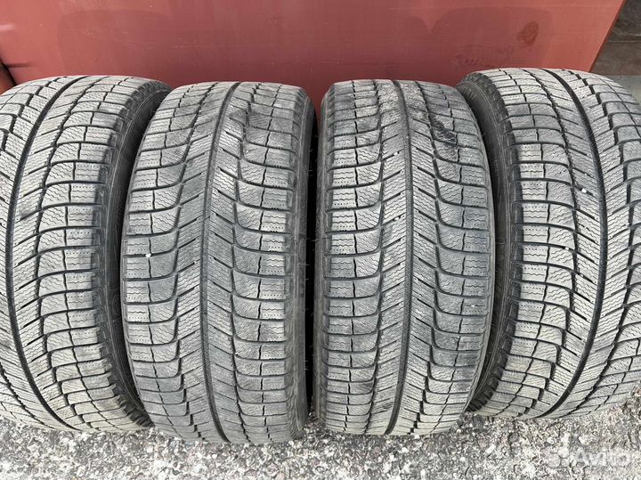 Michelin X-Ice XI3 225/45 R17 94H