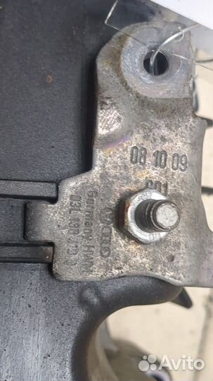 Коллектор впускной Volkswagen Passat 6, 2010