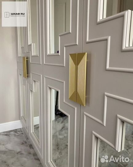 Шкаф распашной с фрезерованными фасадами