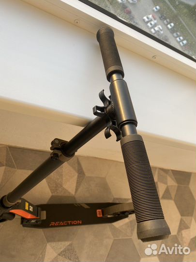 Самокат взрослый reaction scooters 200