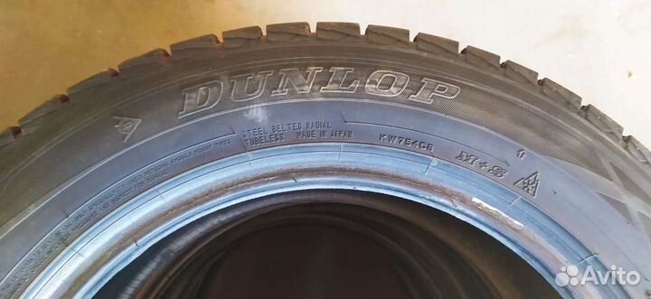 Dunlop Winter Maxx SJ8 215/60 R17