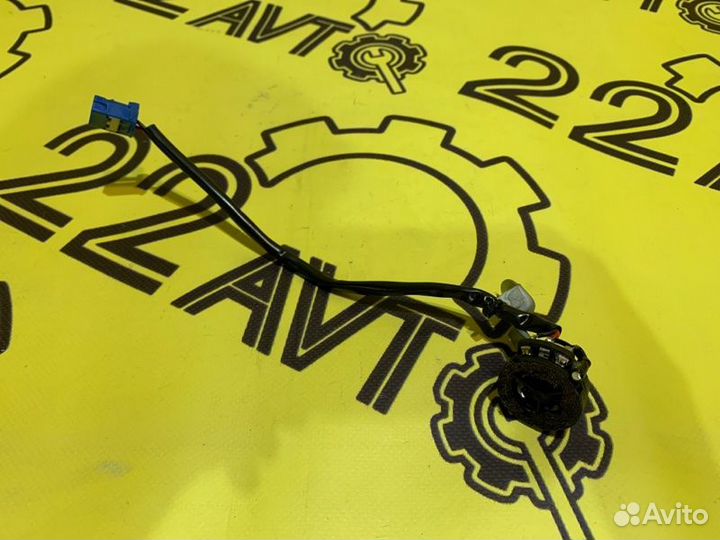 Динамик высокочастотный передний левый Toyota Ist