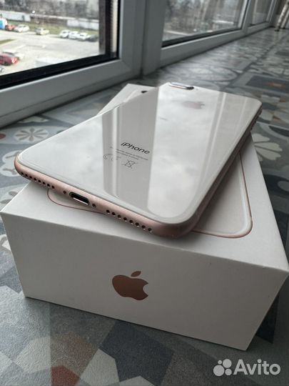 iPhone 8 Plus, 64 ГБ