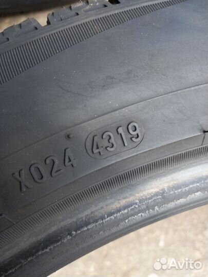 Pirelli Ice Zero FR 245/45 R19 102H