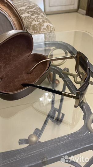 Солнцезащитные очки gucci