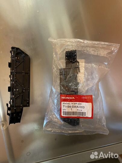 Кронштейн бампера Honda - CRV