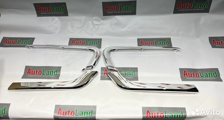 Молдинги переднего бампера Веста хром