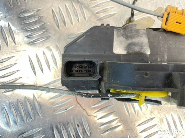 Замок двери передний левый Chevrolet Cruze J300