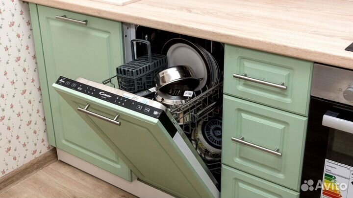 Кухонный гарнитур в современном стиле на заказ