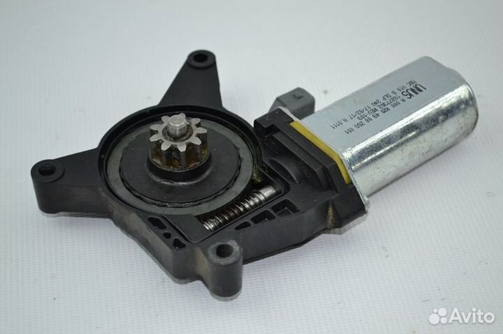 Моторчик стеклоподъёмника, левый mercedes-benz Act