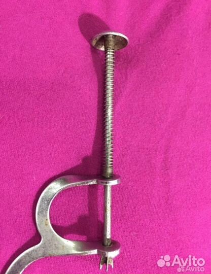 Прибор для удаления косточек из ягод