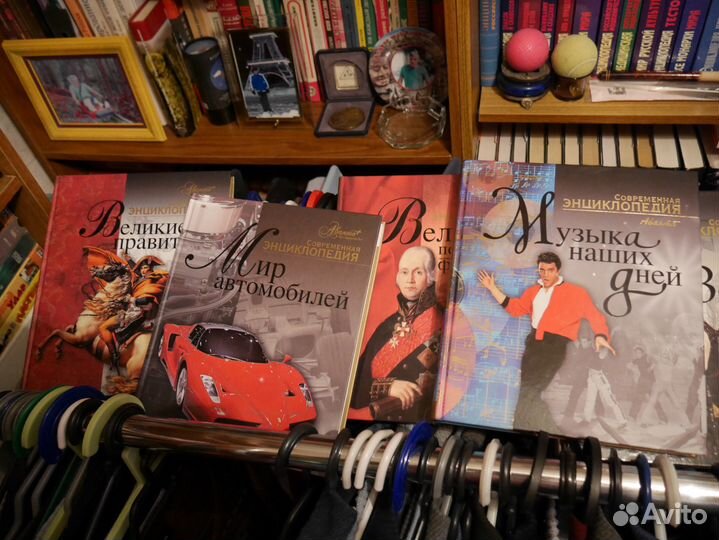 Продам книги