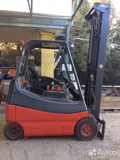 Электропогрузчик linde г/п 2т. Высота 6м