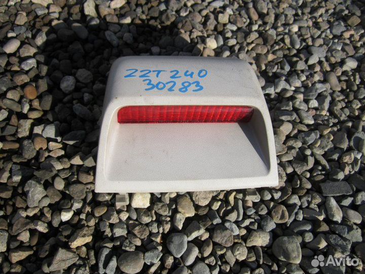 Стоп-сигнал в салоне Toyota Premio ZZT240 1ZZ-FE