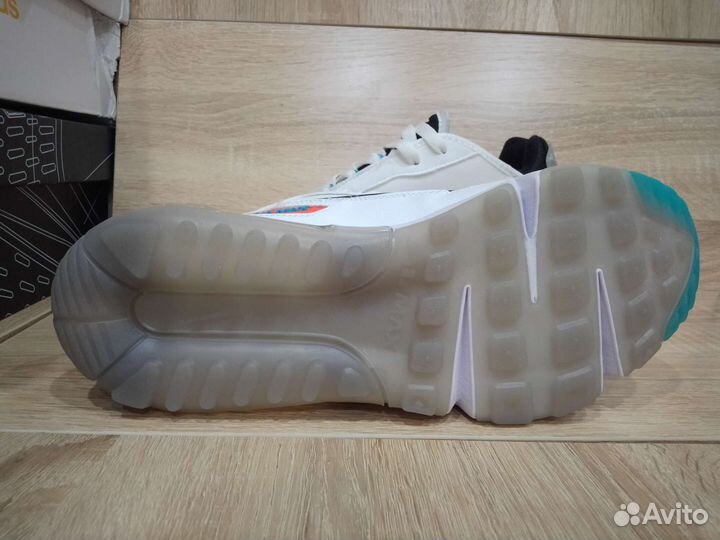 Кроссовки женские Nike air Max 2090 white black