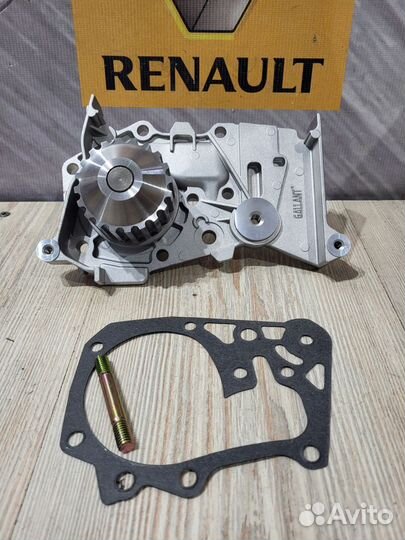 Помпа водяной насос Renault megane 2