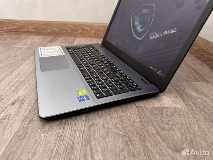 Asus VivoBook (FHD/Core i5-7200U/Nvidia 930mх/1TB)