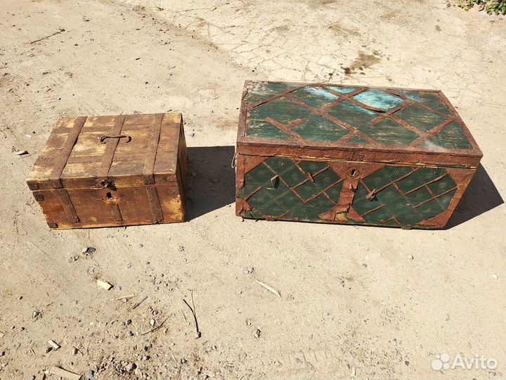 Сундуки старинные антикварные