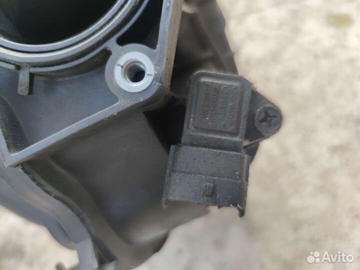 Впускной коллектор KIA soul 1