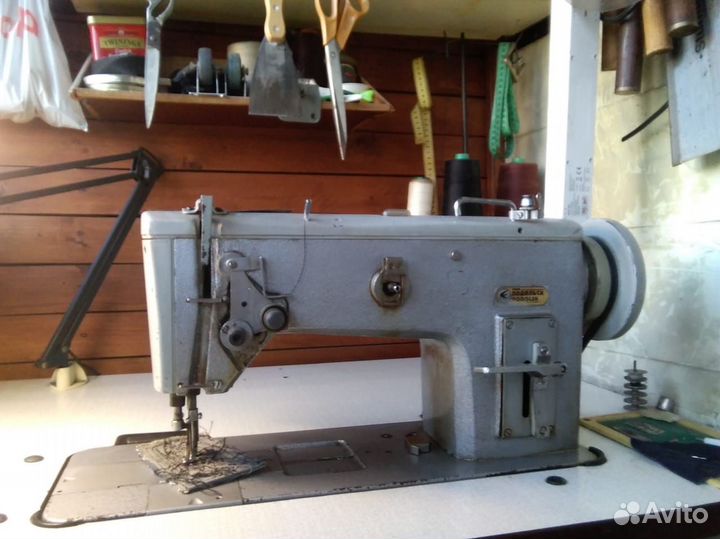 Швейная машинка