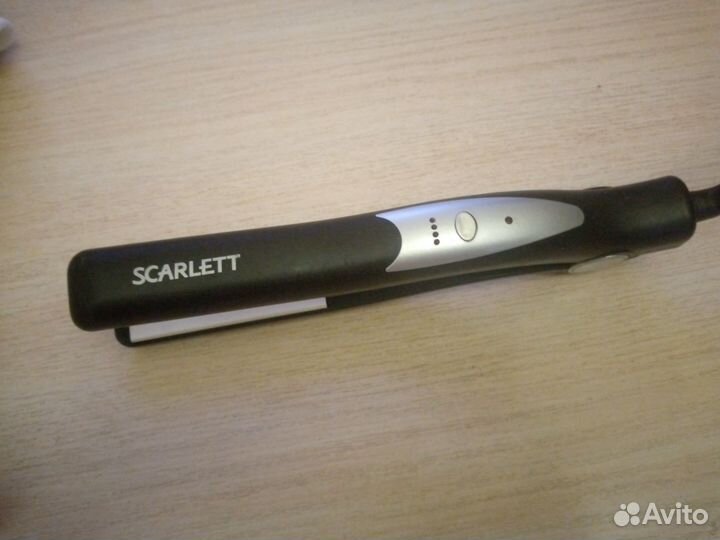 Утюжок для волос scarlet. 4 уровня нагрева