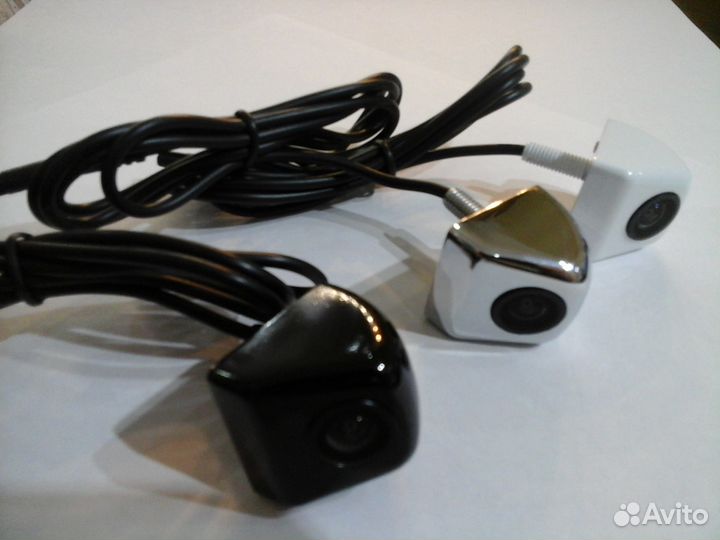 Камера заднего вида (черная, белая)