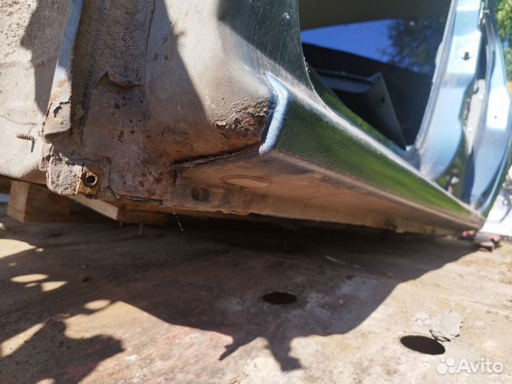 Порог левый Renault Logan