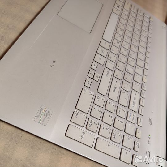 Ноутбук Sony vaio i3