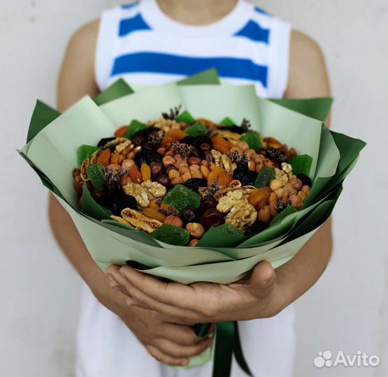 Съедобные букеты (из орехов и сухофруктов)