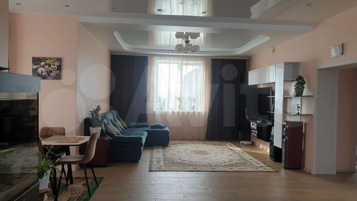 Коттедж 183 м² на участке 12 сот.