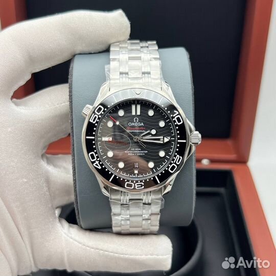 Мужские наручные часы Omega