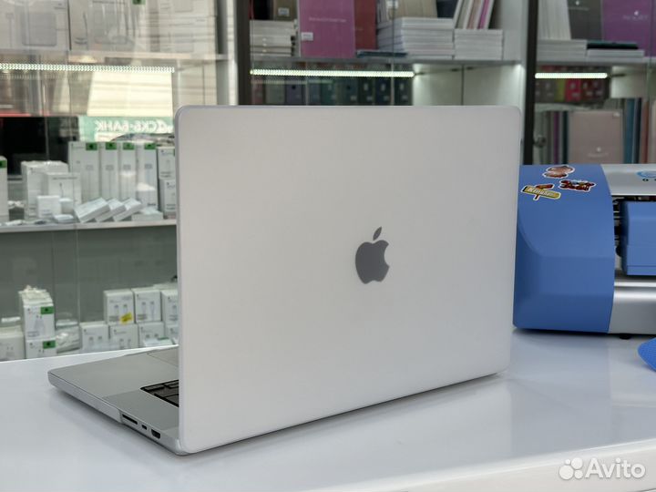 Чехол для MacBook Pro 16.2