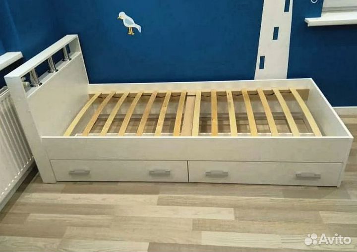 Кровать односпальная с ящиками