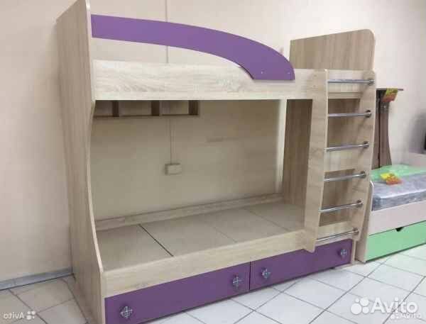 Кровать двухъярусная