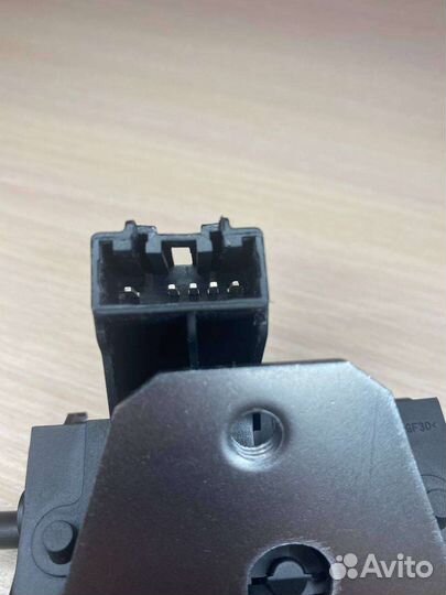 Замок багажника Volvo XC60