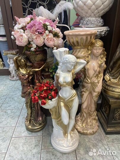 Журнальный столик круглый павлин